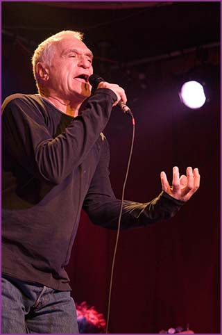 John Giorno in performance, at Montreal's 2008 Festival Voix d'Ameriques